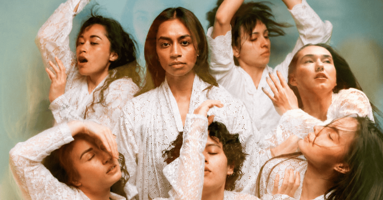 Draagkracht by Cheroney Pelupessy comes to Rotterdam on 4 November and 11 December, exploring Indonesian and Moluccan histories through dance.